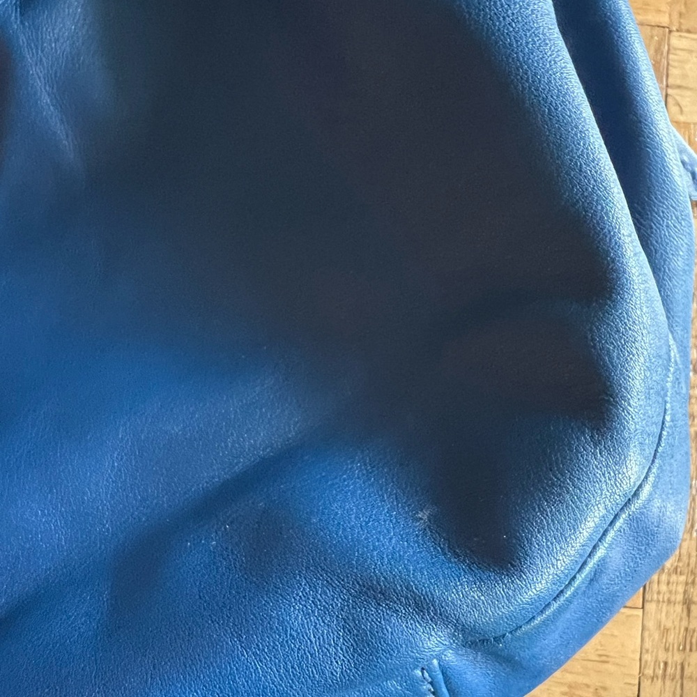 Authentic COACH Blue Leather Women's Bag with 3 Compartments - Picture 10 of 12
